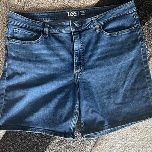 Lee jean shorts sz 16